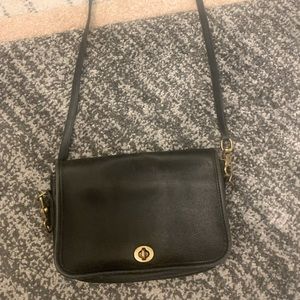 Vintage Coach crossbody bag
